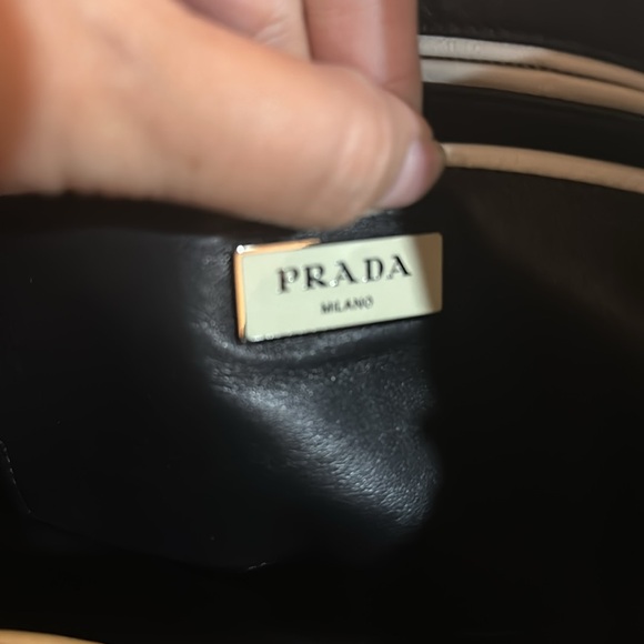 PRADA BAG - Picture 10 of 14